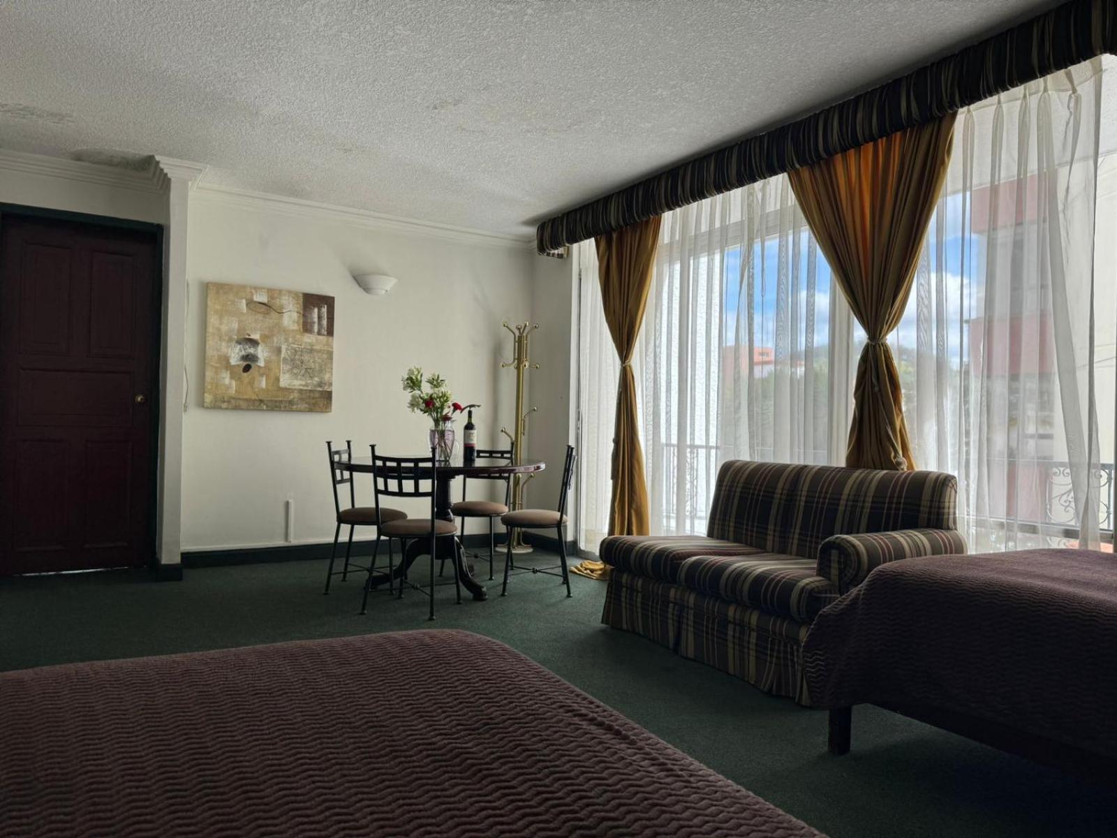 كويتو Suites & Hotel Gonzalez Suarez المظهر الخارجي الصورة